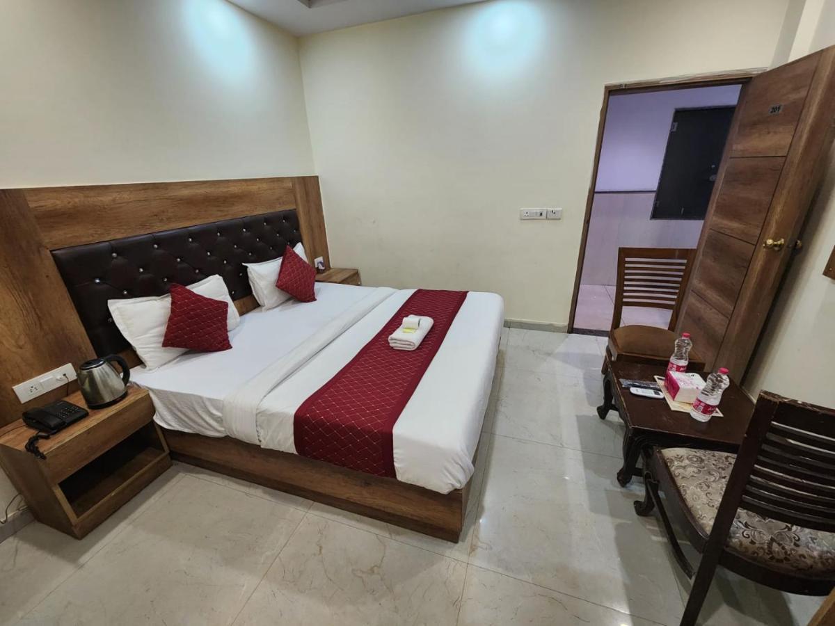 Hotel Ambe Inn By Ambience Delhi Igi Airport New Delhi Exterior photo