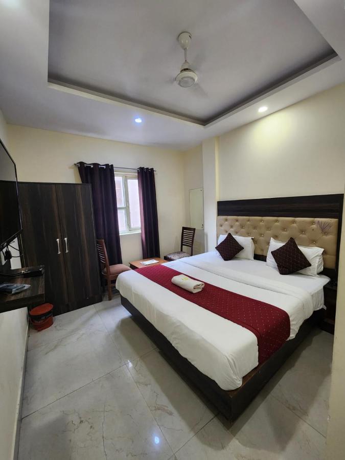 Hotel Ambe Inn By Ambience Delhi Igi Airport New Delhi Exterior photo