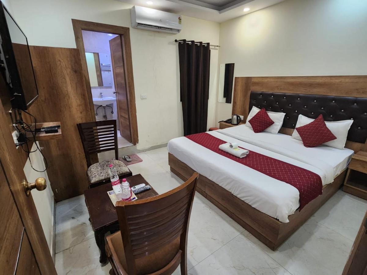 Hotel Ambe Inn By Ambience Delhi Igi Airport New Delhi Exterior photo