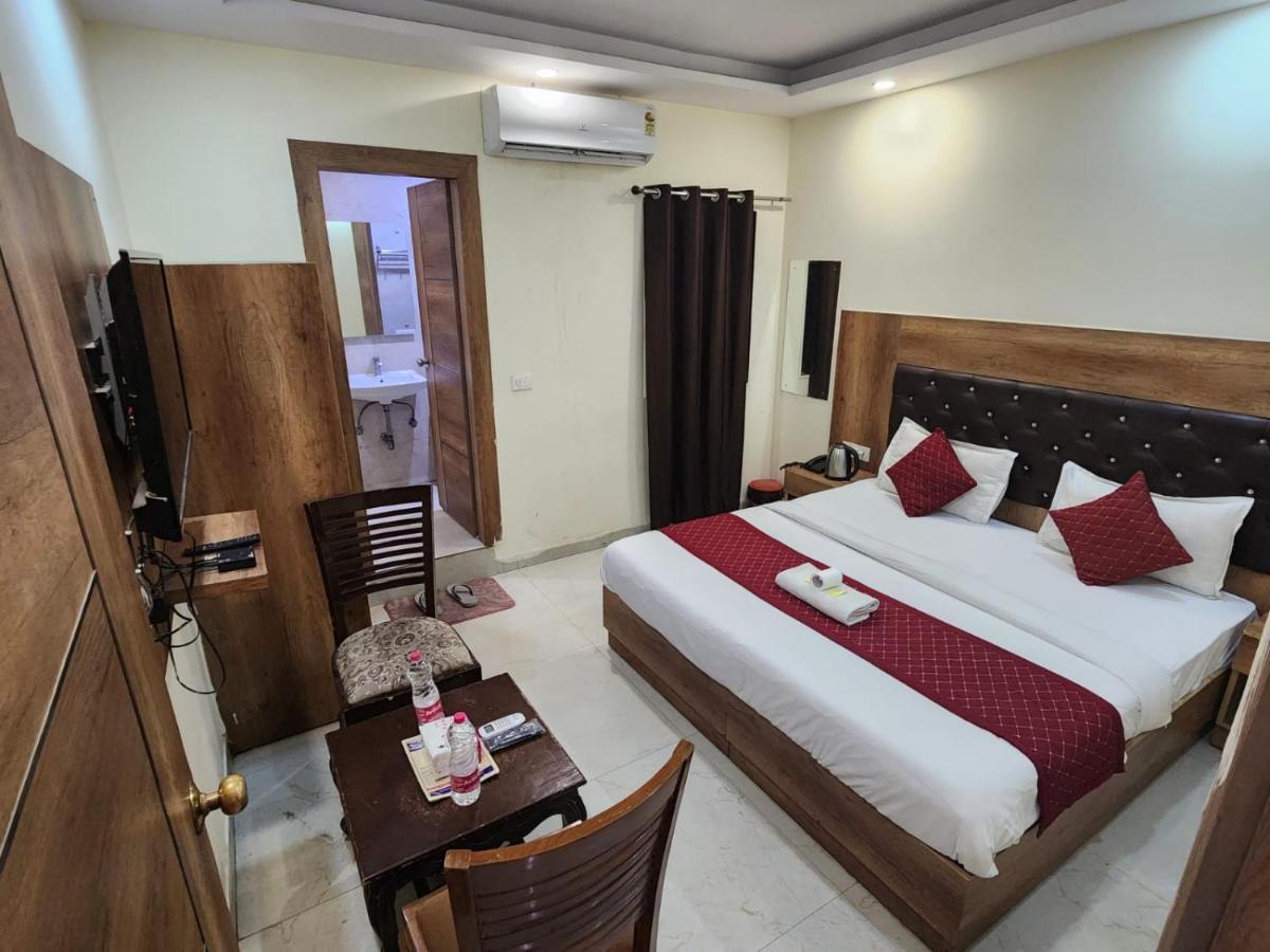 Hotel Ambe Inn By Ambience Delhi Igi Airport New Delhi Exterior photo